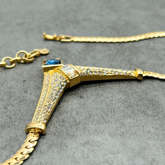 Authentic Vintage Christian Dior Gold Tone  Blue Rhinestone Crystal Necklace 16” - Picture 7 of 15